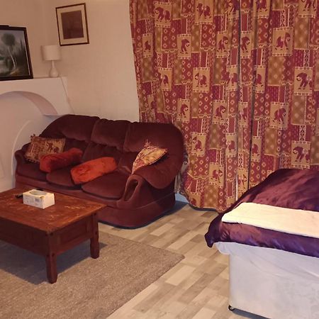 Dach Apartments - Cozy 3 Bed Apartment In Hendon Edgware Room photo