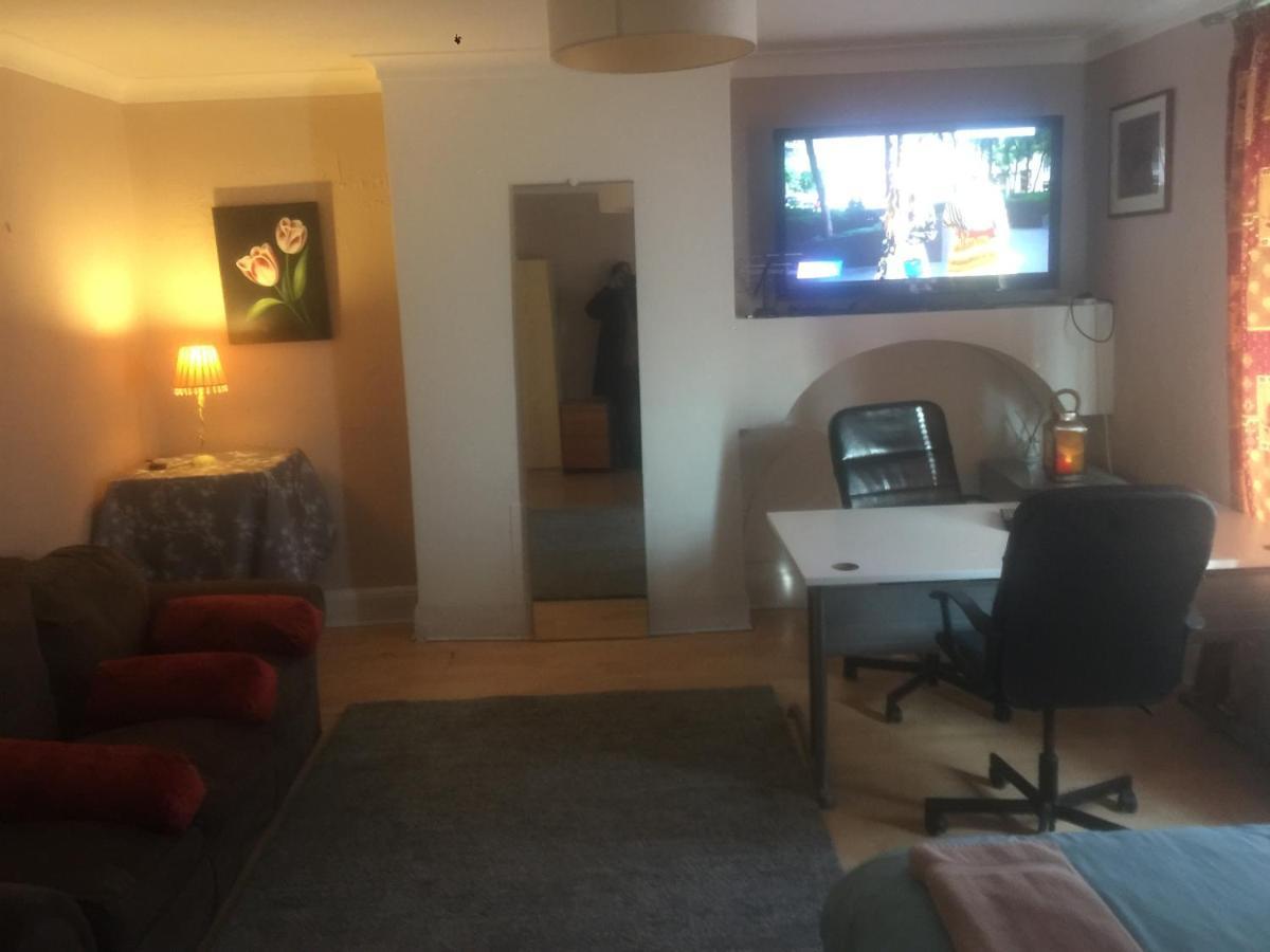 Dach Apartments - Cozy 3 Bed Apartment In Hendon Edgware Exterior photo