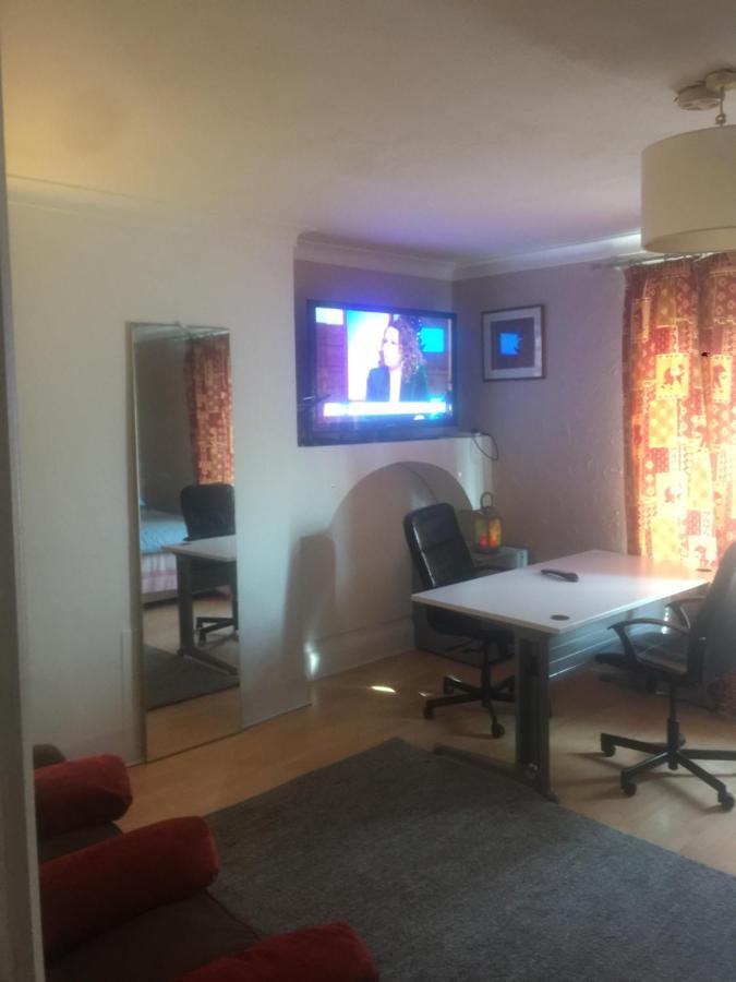 Dach Apartments - Cozy 3 Bed Apartment In Hendon Edgware Exterior photo
